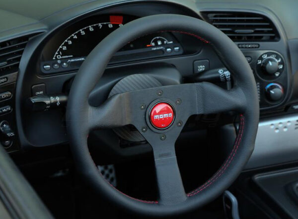 Monte Carlo Steering Wheel (Made in Italy) [Momo] 320mm / 350mm (Red or Black Stitching) - Image 4